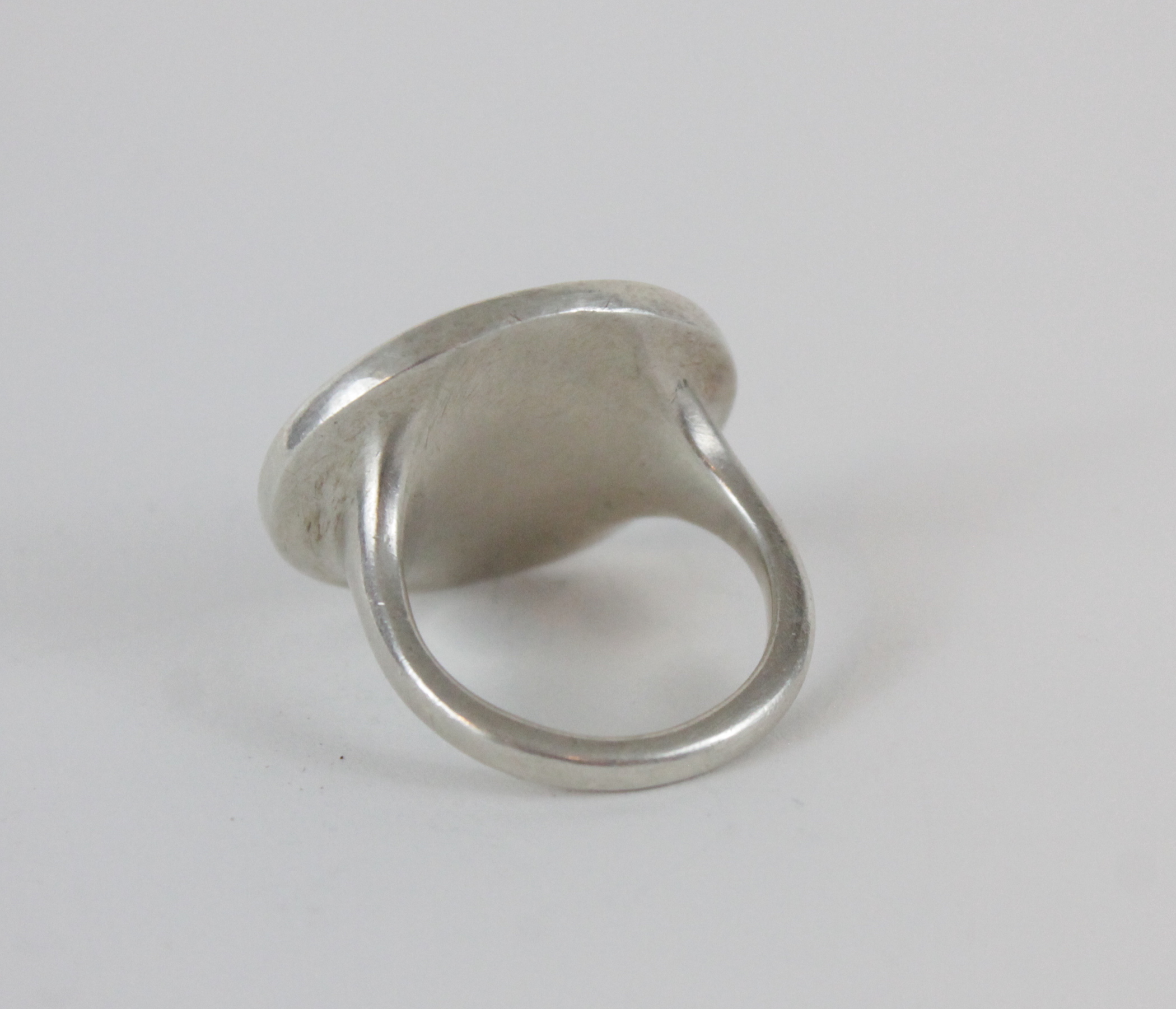 Cygnet Ring — back